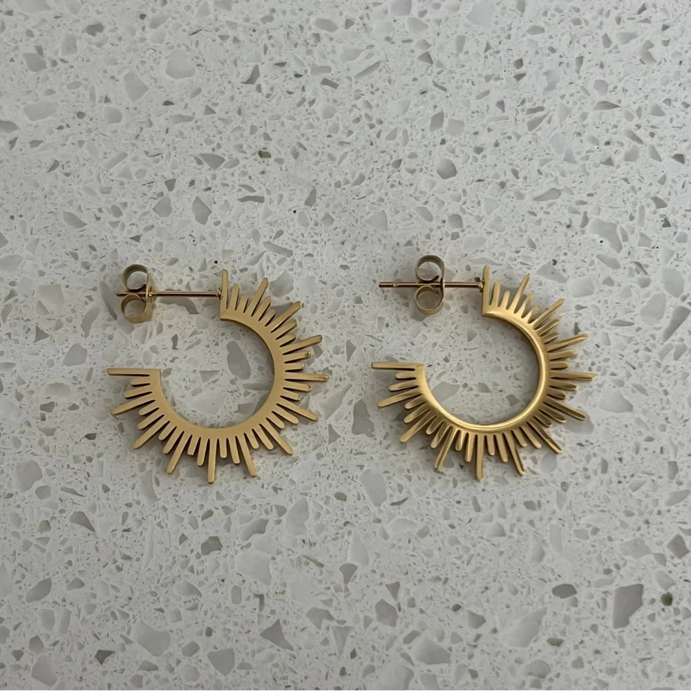Stainless‎ steel Sunburst Hoop Earrings in gold color